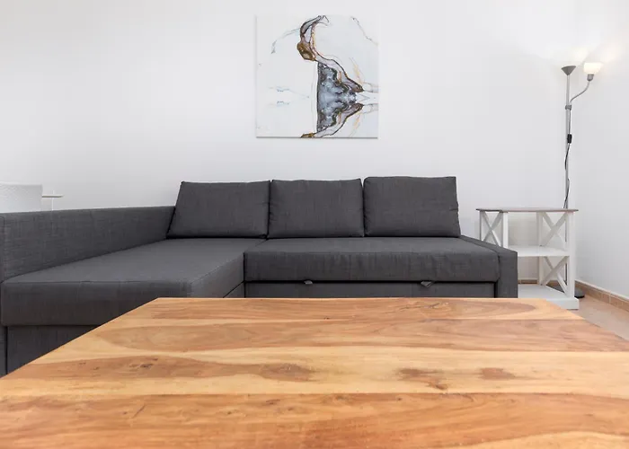 Home2book Pleasant Pool & Terrace, דירה קורלחו