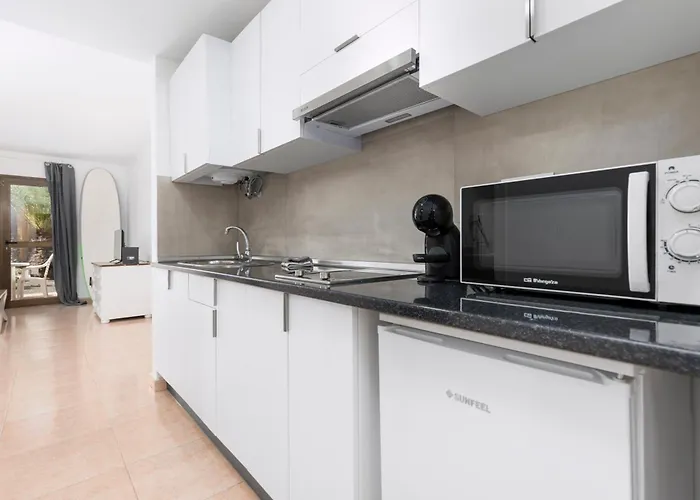 Home2book Pleasant Pool & Terrace, קורלחו